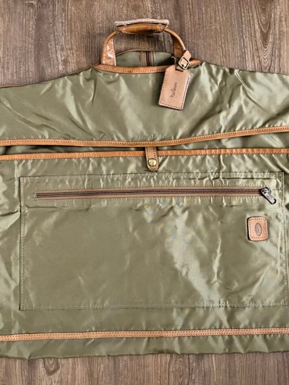 Hartmann Luggage Garment Suit Bag Vintage Style Old Money Design Brown Leather